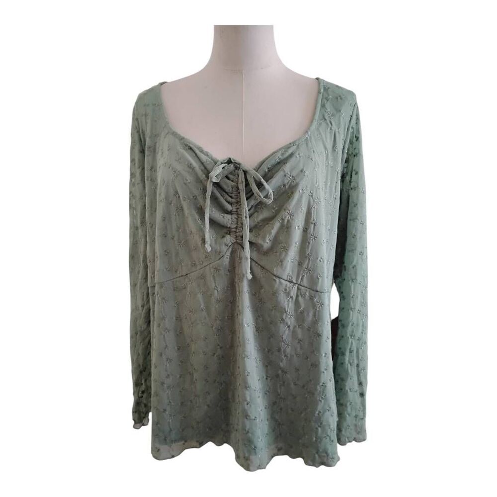 Torrid Plus Size Sage Green Floral Rouched Front Blouse Size 2X